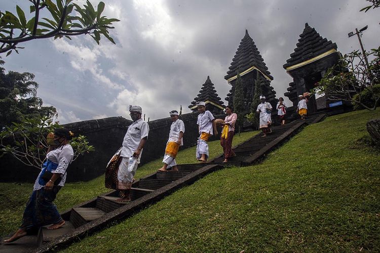 Wisata Nuansa Bali di Bogor
