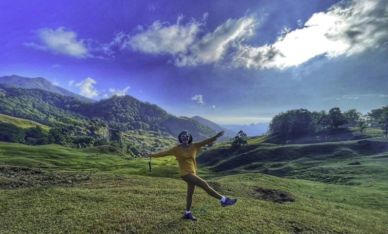 5 Destinasi Wisata di NTT yang Eksotis dan Menarik Padang Savana Gunung Mutis NTT Sumber mytripcoid