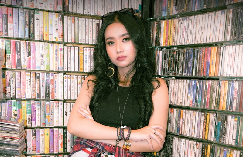 Pengalaman Efah Aaralyn Nyanyi 'Ingat-ingat Pesan Mama' yang Jadi Ost Film Horor "Mama: Pesan dari Neraka" WhatsApp Image 2025 09 24 at 13.25.31 b56af1e6