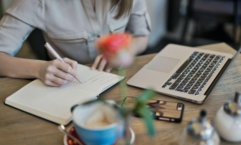 Konten Tulisan yang Menarik dan Menginspirasi untuk Pembaca Setia ilustrasi konten tulisan sumber idn times